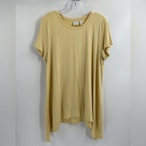 Women’s zenergy by Chicos yellow tee rayon and spandex T-shirt size medium